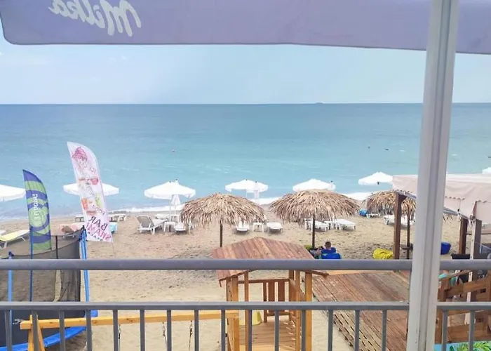 Sea House Къща за гости 4*